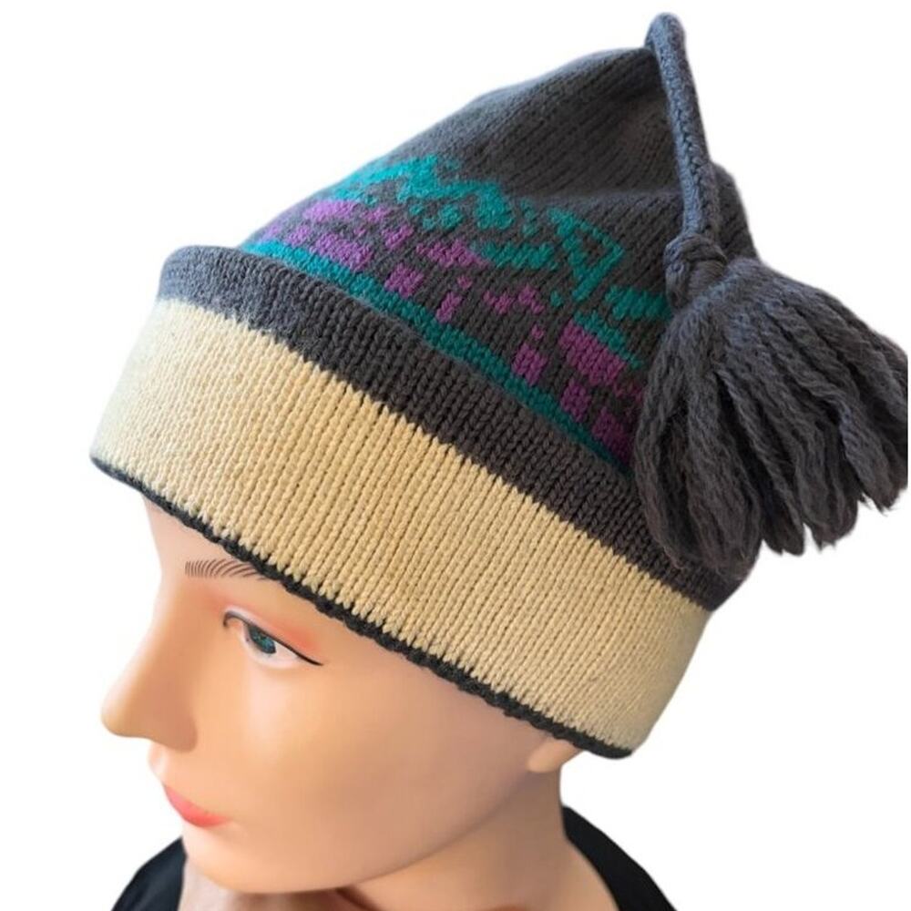VTG CAPELLO 100% Wool Tasseled Winter Beanie Made in CANADA SZ S